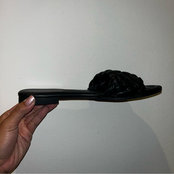 A New Day Sandals - Picture 3 of 3